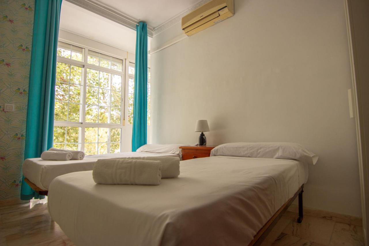 Rentalsevilla Centrico Apartamento Junto Al Guadalquivir Con Parking Coche Mediano Exterior foto