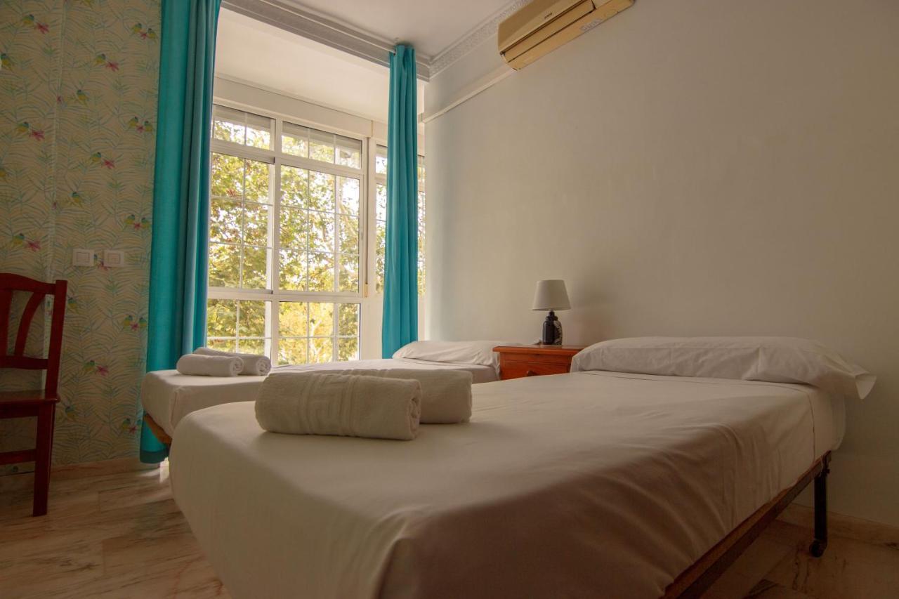 Rentalsevilla Centrico Apartamento Junto Al Guadalquivir Con Parking Coche Mediano Exterior foto